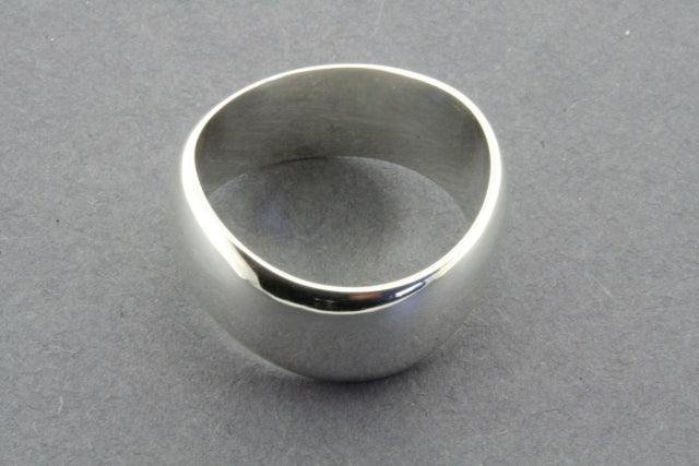 Makers-and-Providers-Jewellery-Swerve-Ring-MTR041-CottonWool (3).jpg