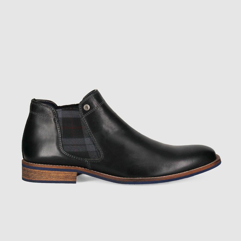 Wild Rhino Drake Black Chelsea Boots