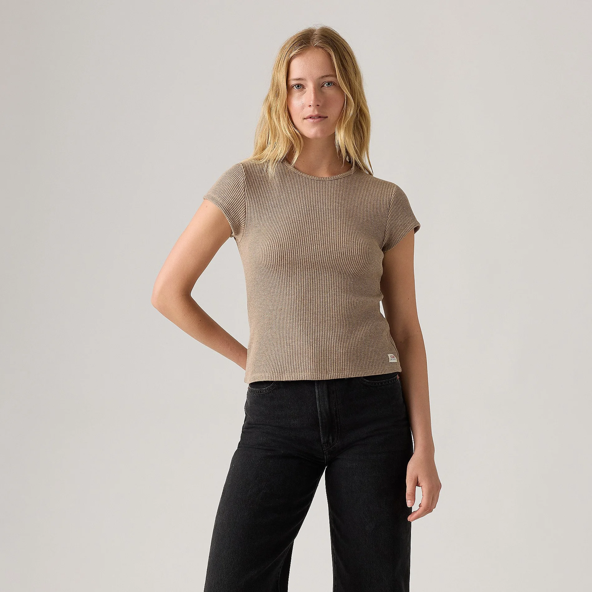 Levi's-Dry-Goods-Waffle-Tee-Taupe-CottonWool
