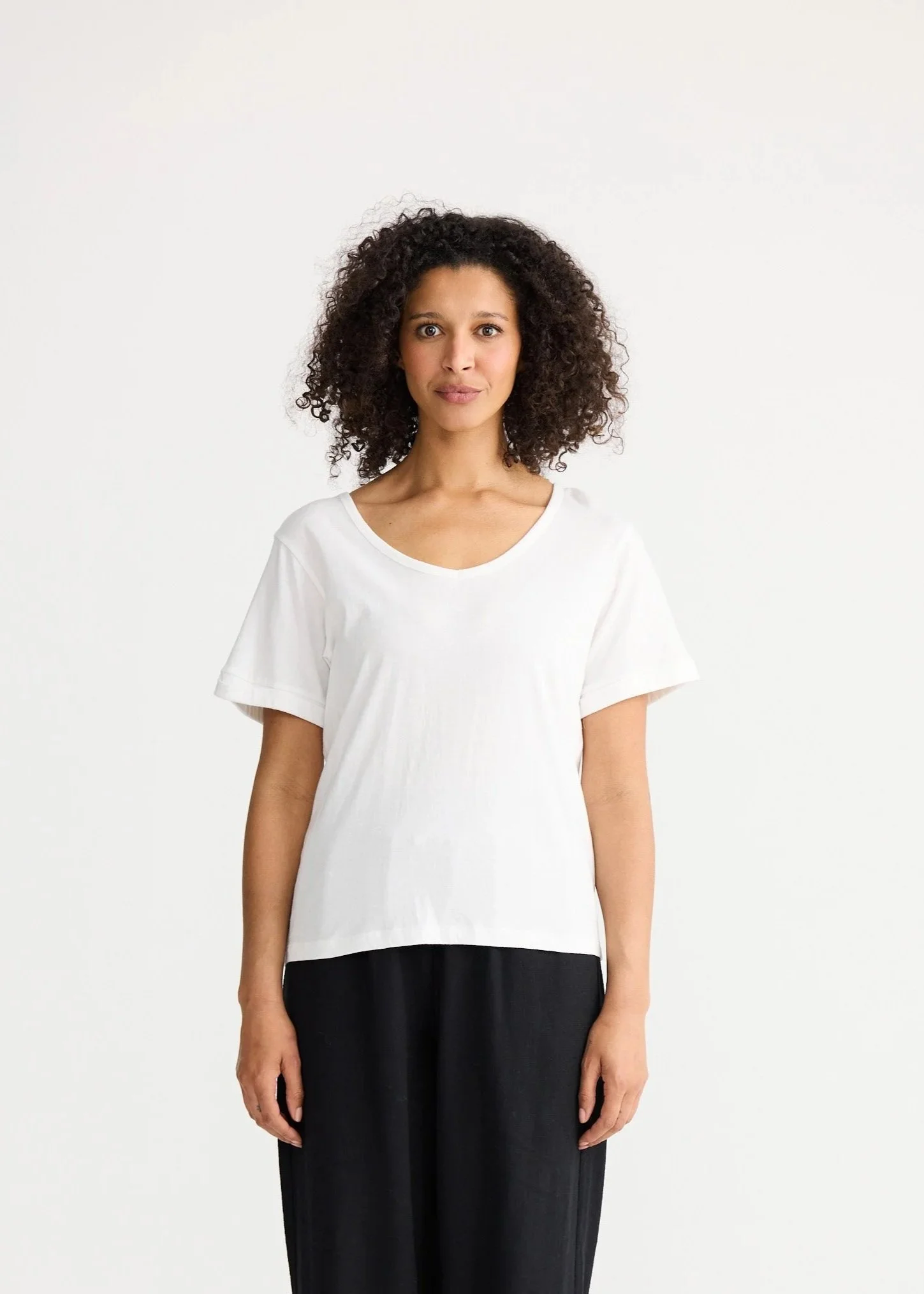 SH26057-1_Kasai+Short+Sleeve+Tee_Ivory_1.jpg