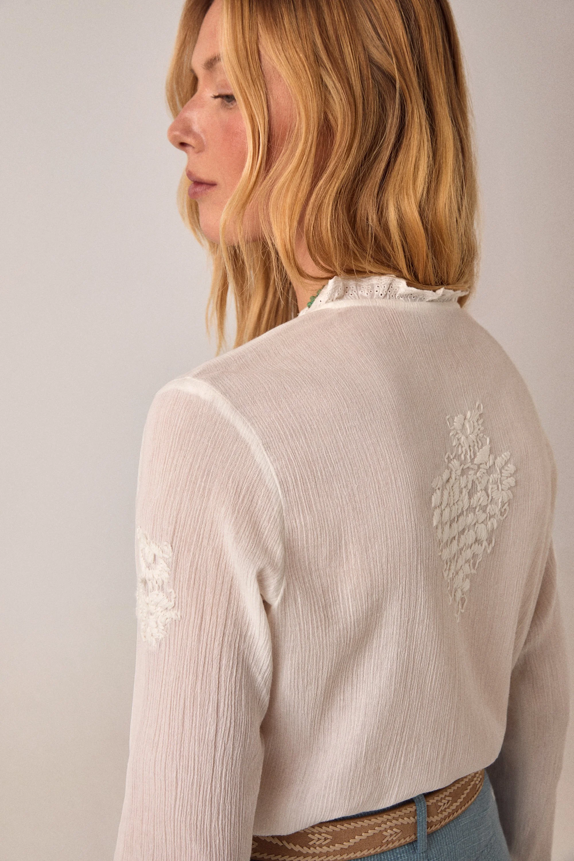Maison-Hotel-Gabriela-Blouse-Off-White-CottonWool (2).jpg