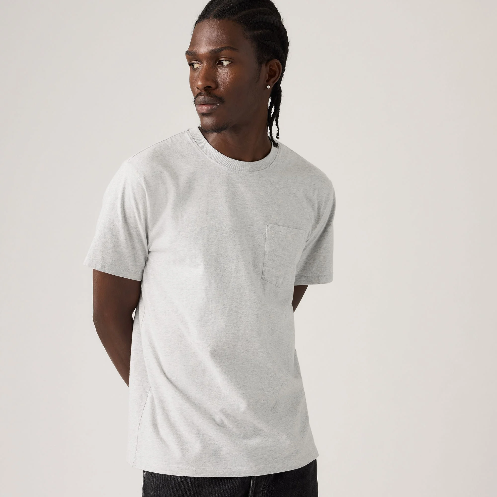 Levi's-Essential-Pocket-Tee-Grey-CottonWool (2).jpg