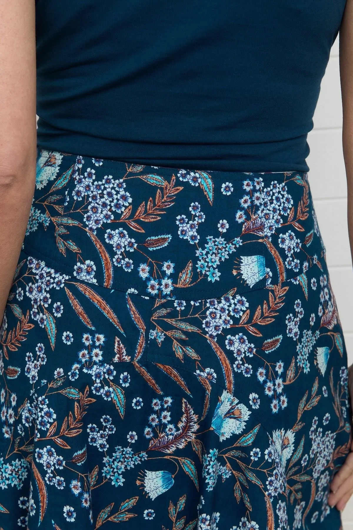 Mahashe-Chameleon-Reversible-Skirt-CottonWool