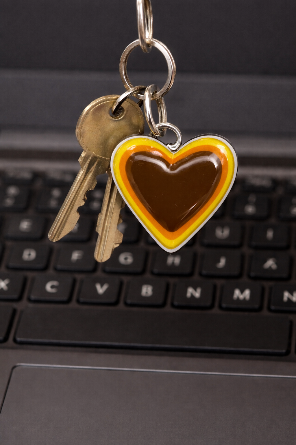 PC-Surf-Design-Heart-Keyring-Retro-Brown-CottonWool.png