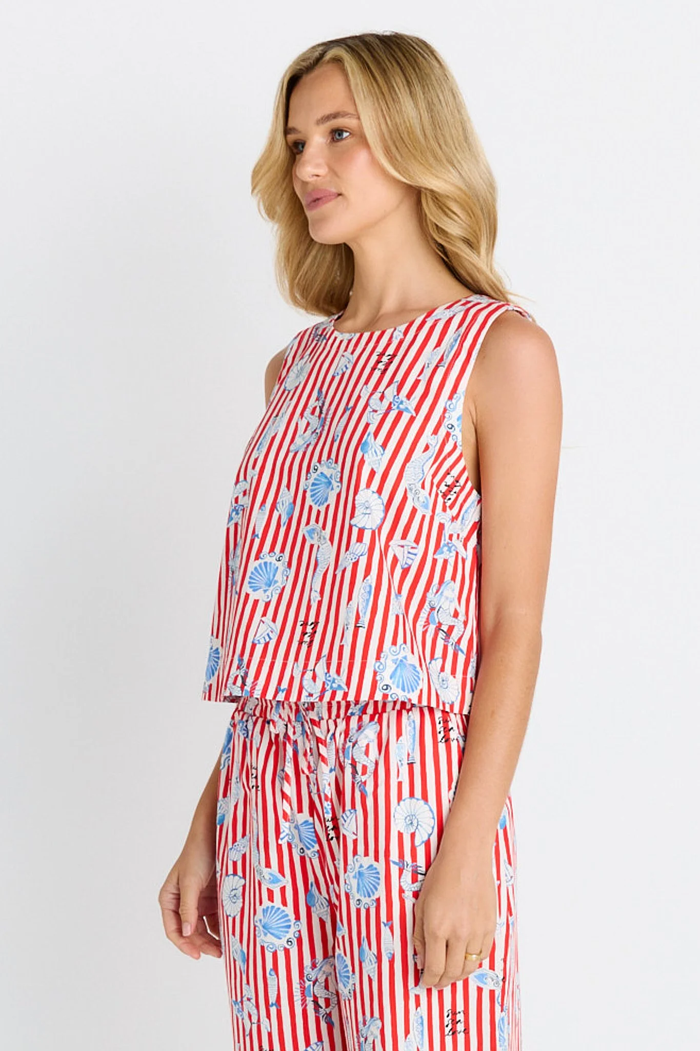Betty-Basics-Amalfi-Tank-BB8601-CottonWool (1).jpg