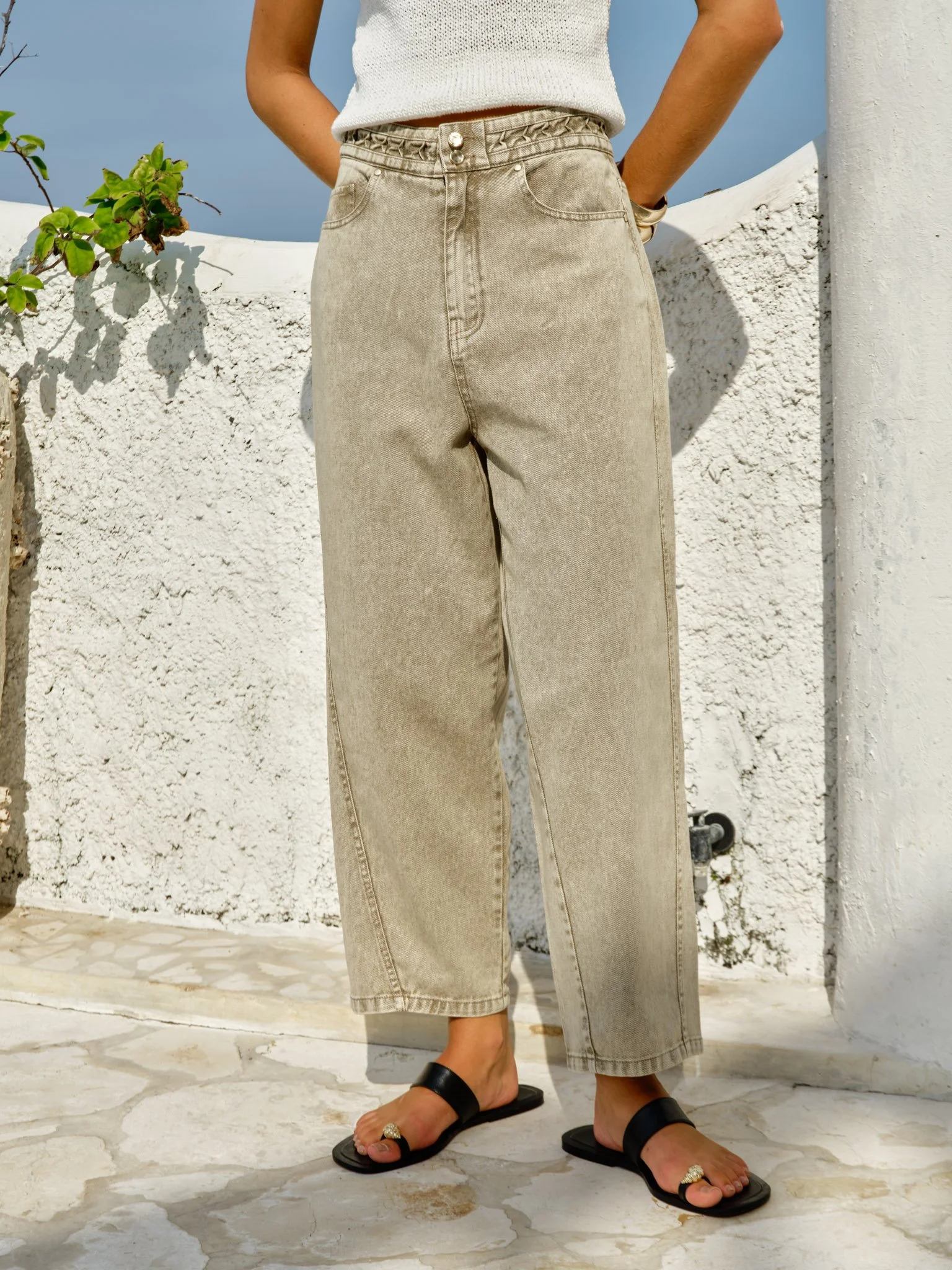 Fate-and-Becker-Fiora-Jeans-Parchment-CottonWool (2).jpg