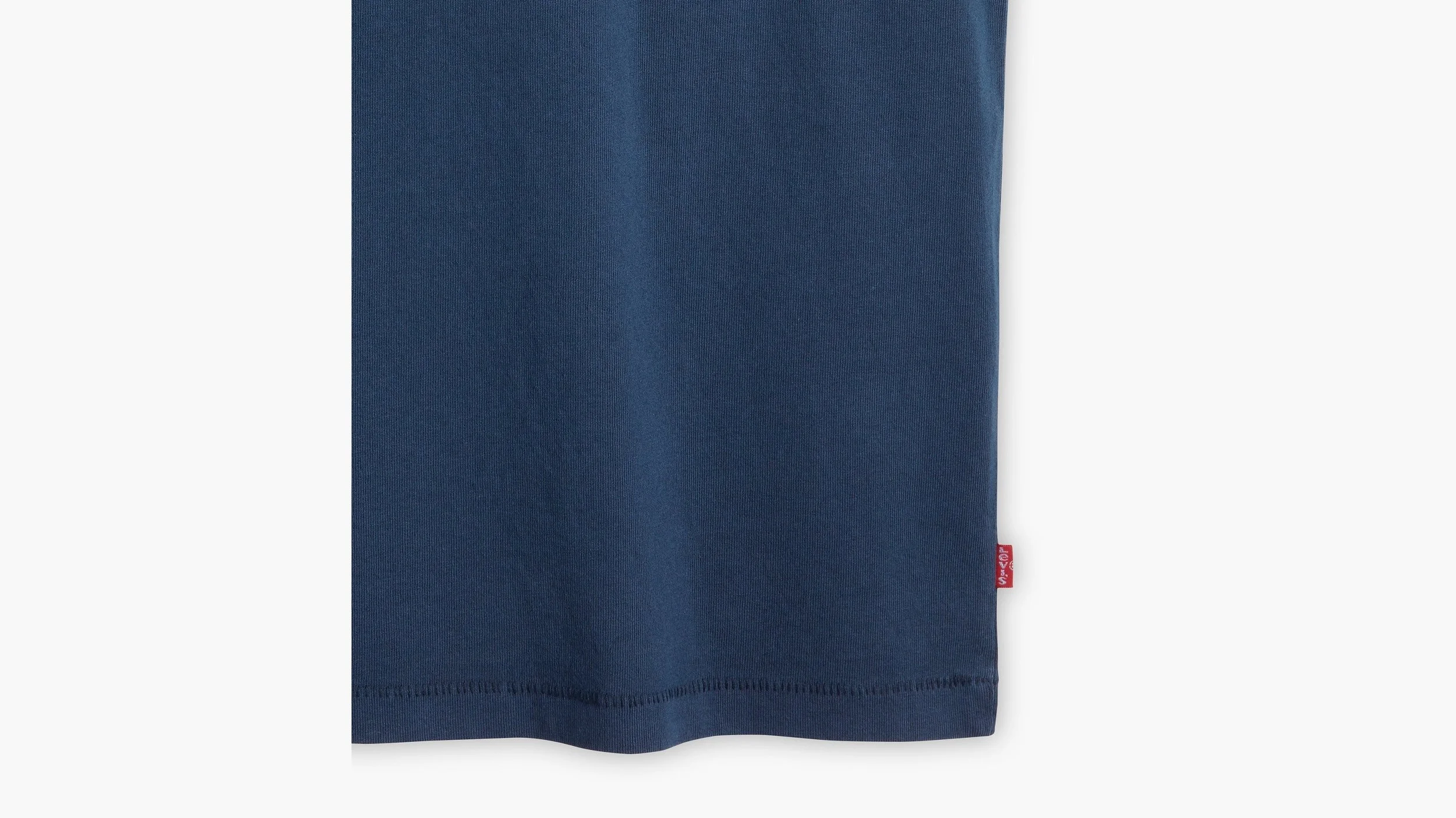 Levis-Red-Tab-Vintage-Tee-Naval-Academy-A0637-0058-CottonWool (2).jpg