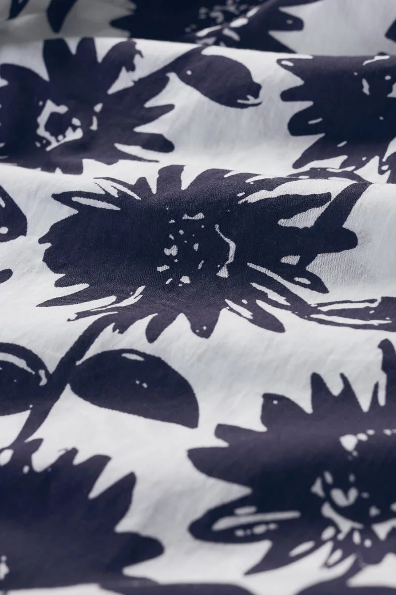 Seasalt-Streamlet-Top-Daisy-Shadow-CottonWool (3).jpg