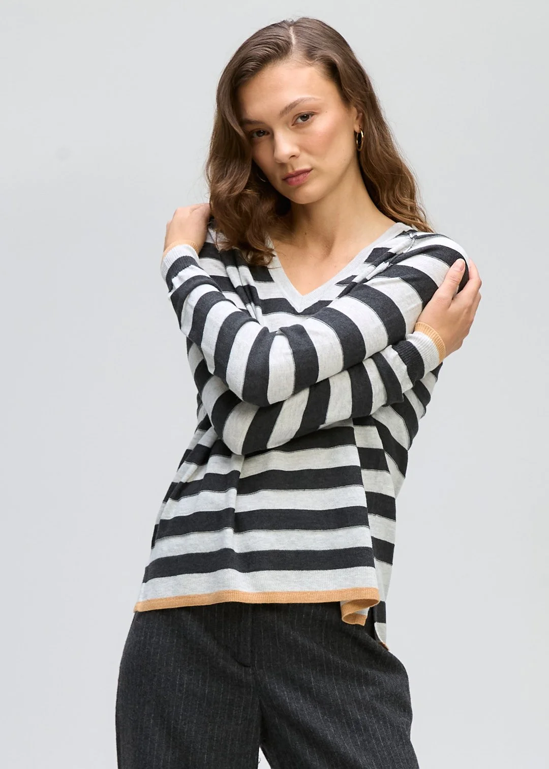 LD-and-Co-Stripe-V-Jumper-LC8165 LT MARL_CottonWool (3).jpg