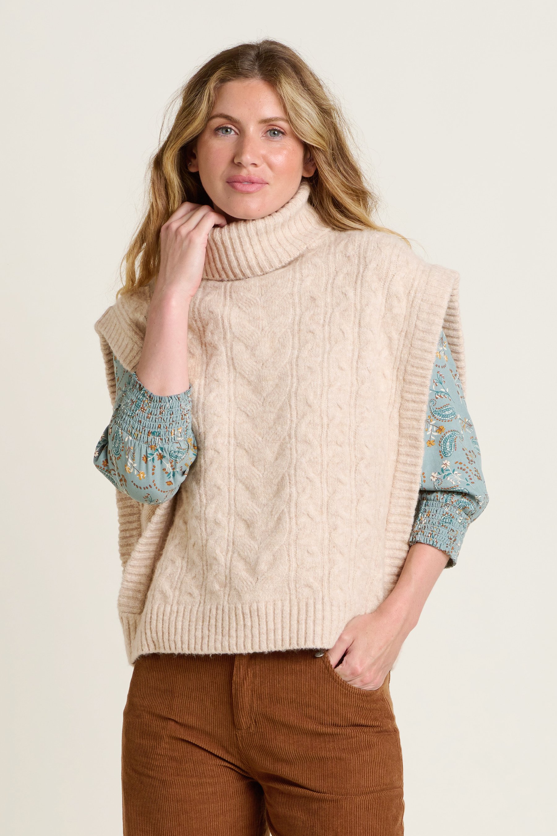 Brakeburn-Cable-Knitted-Vest-Stone-CottonWool