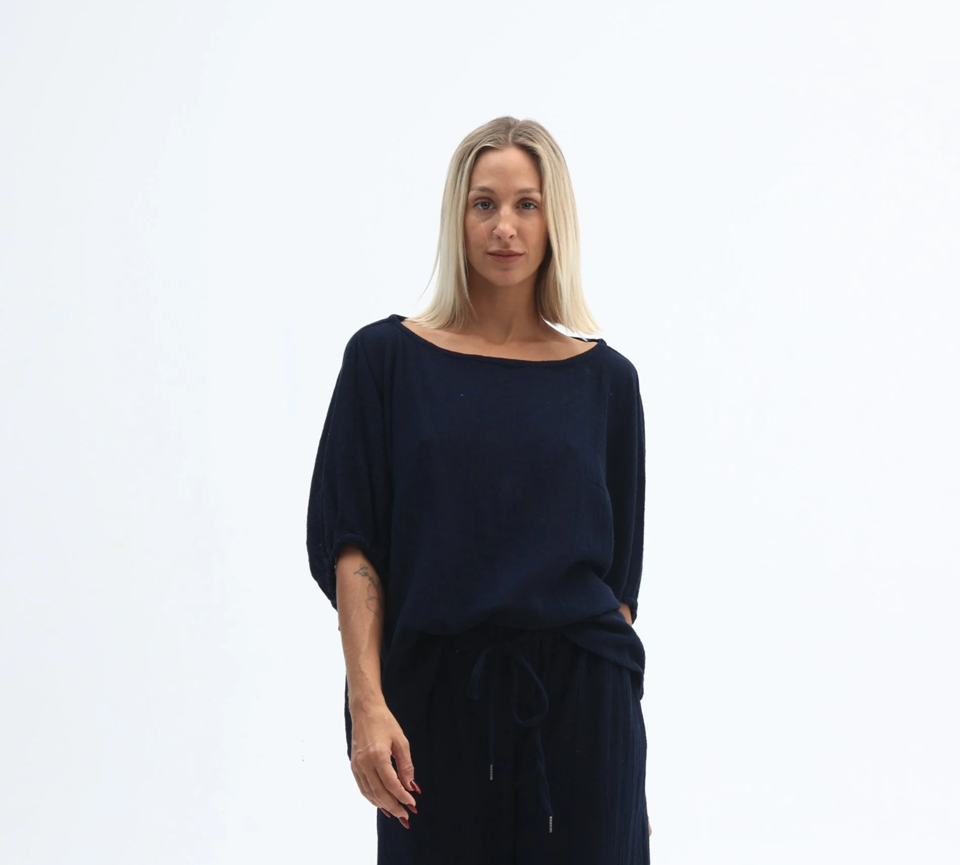 Carbon-Lucie-Slouch-Top-Black-CottonWool