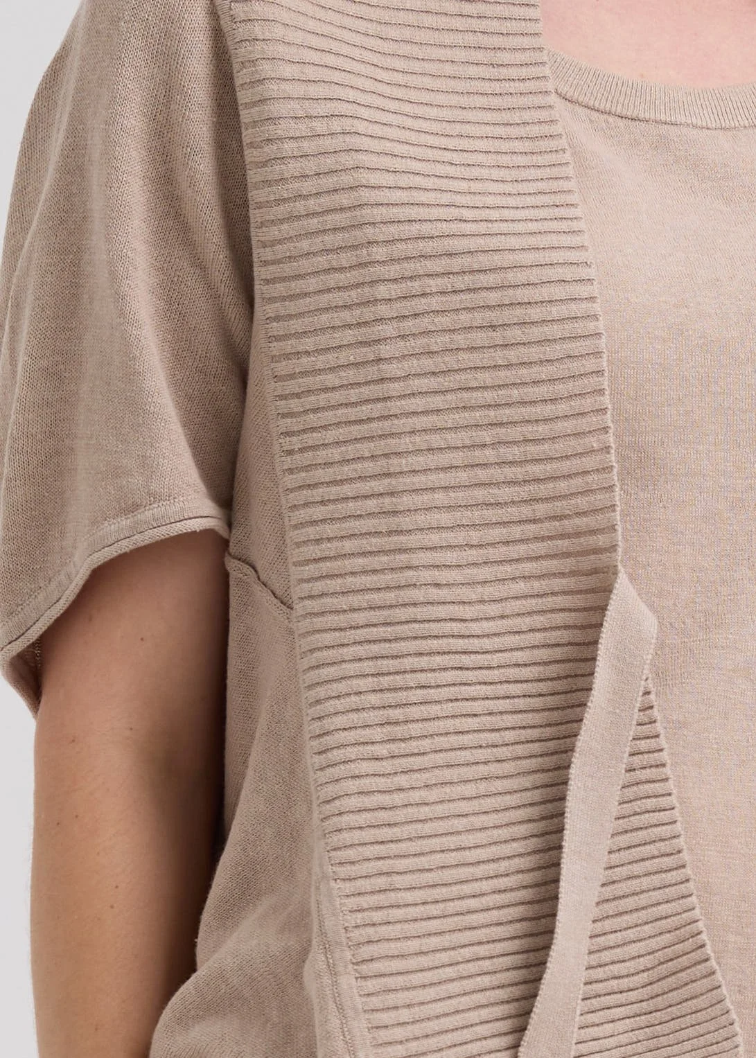 LC7768 TAUPE 3.jpg