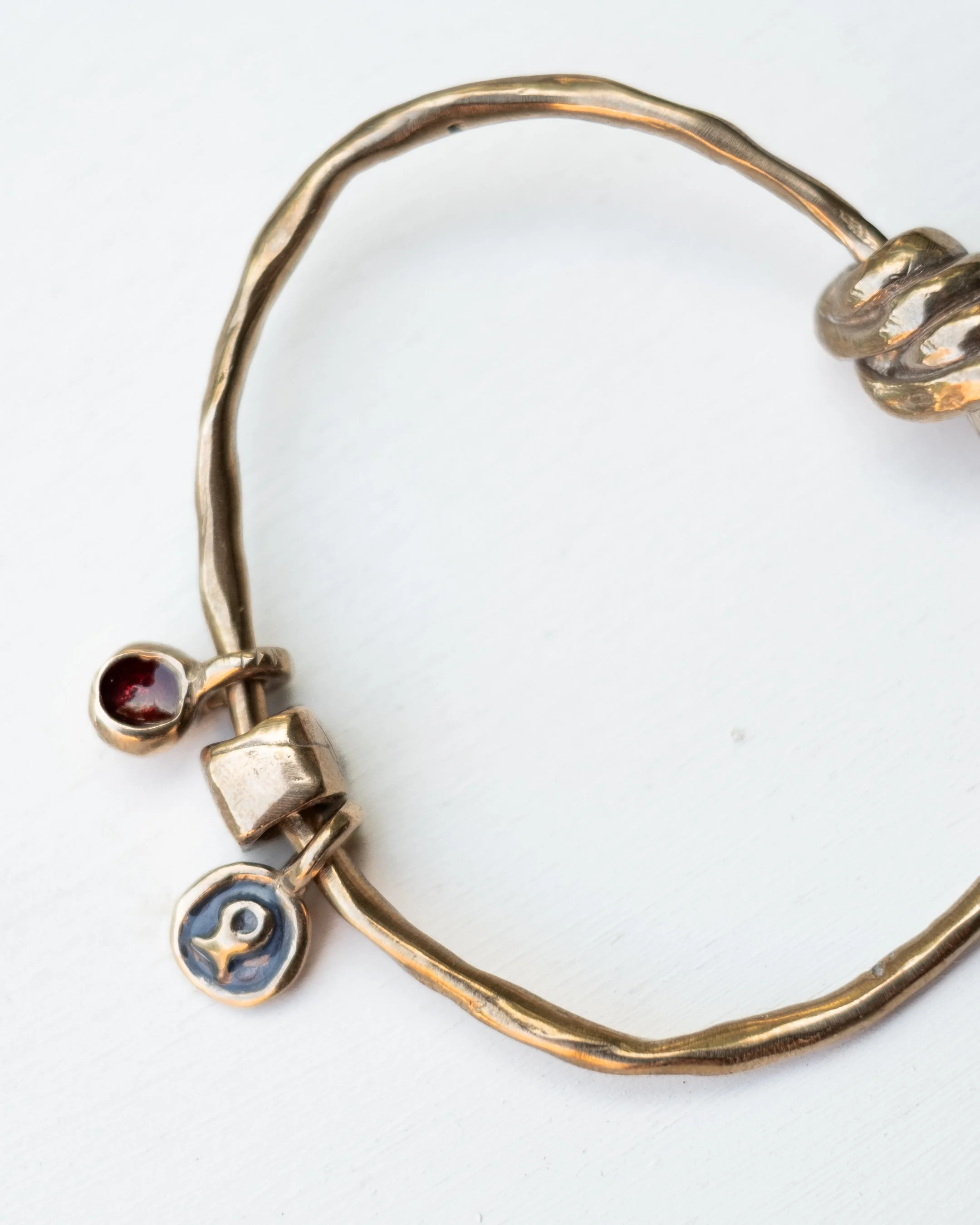 Pesci-Che-Volano-Calamari Custom Bracelet_CottonWool(1).jpg