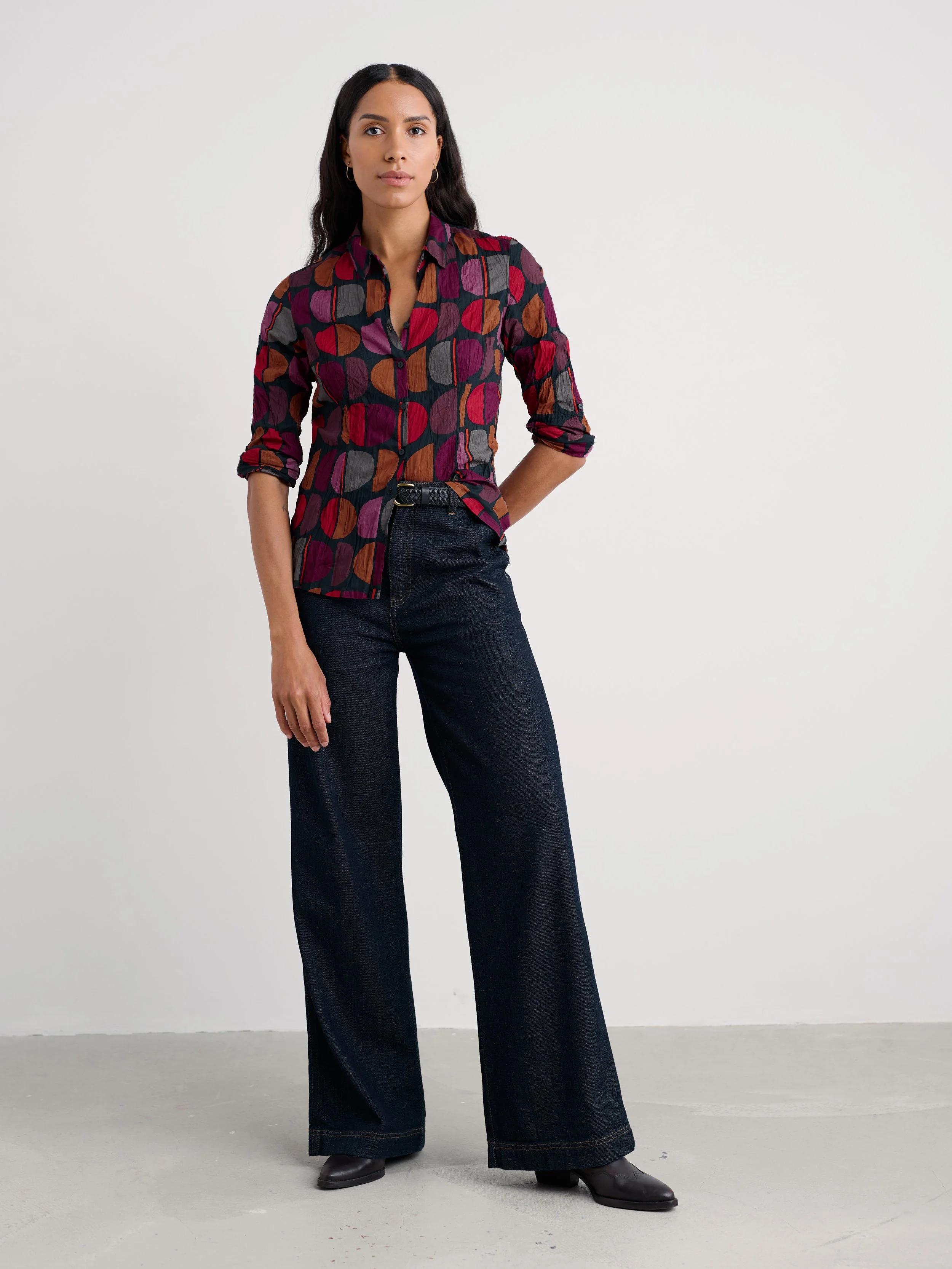 Seasalt-Larissa Shirt - Half Moon Stamp Onyx - CottonWool (3).jpg