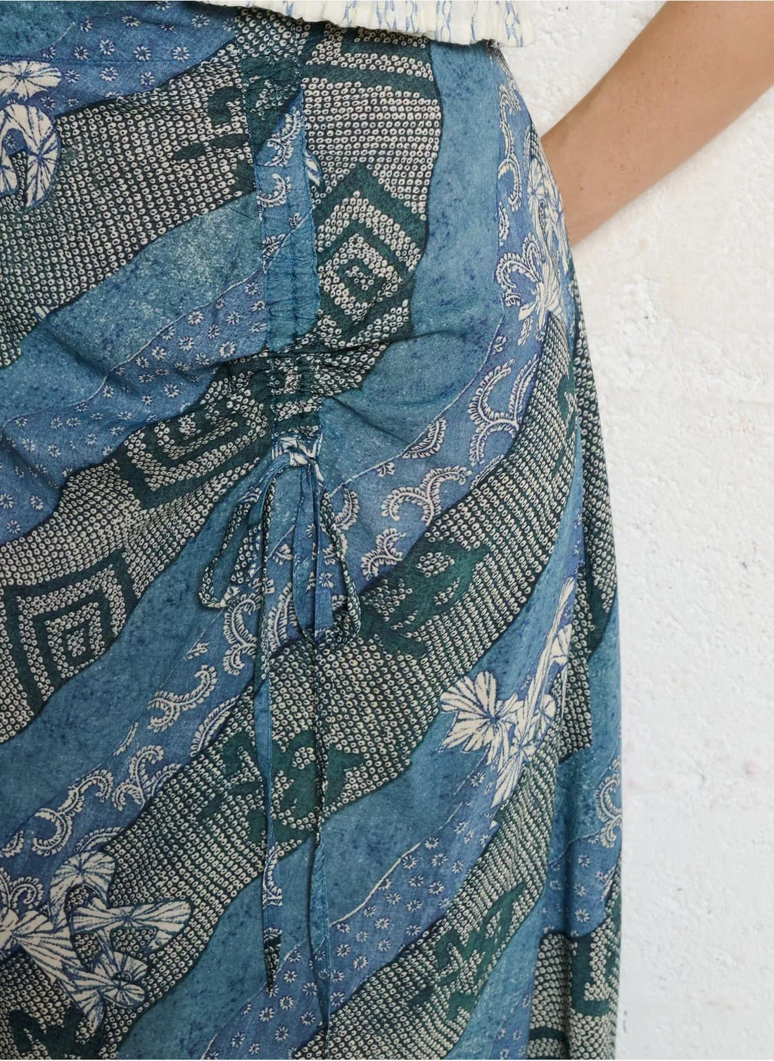 Maison-Hotel-Nara-Skirt-Indigo-Bloom-CottonWool