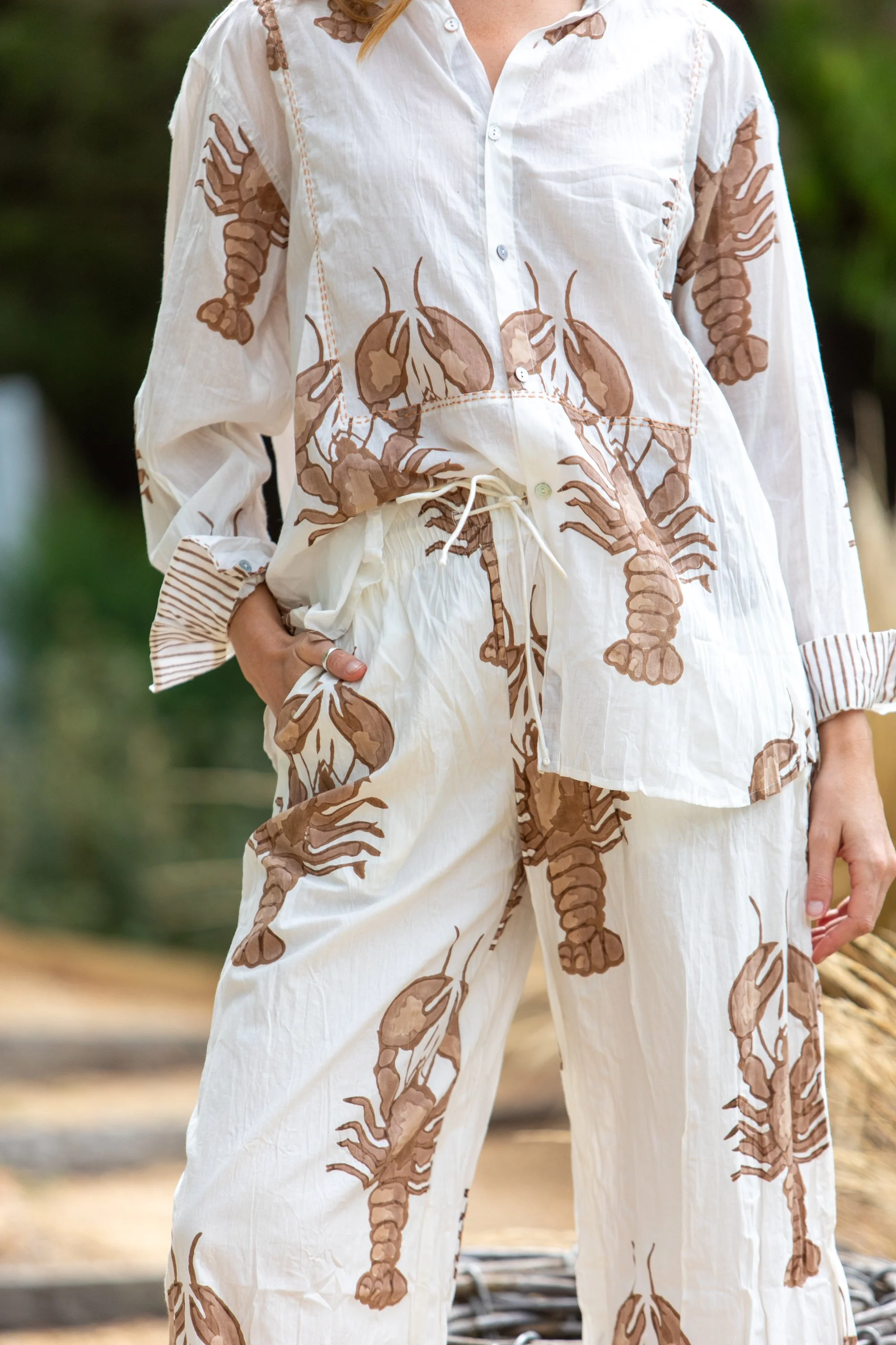 Mandalay-Designs-Big-Lobster-Oversize-Shirt-CottonWool-SS25-079.jpg