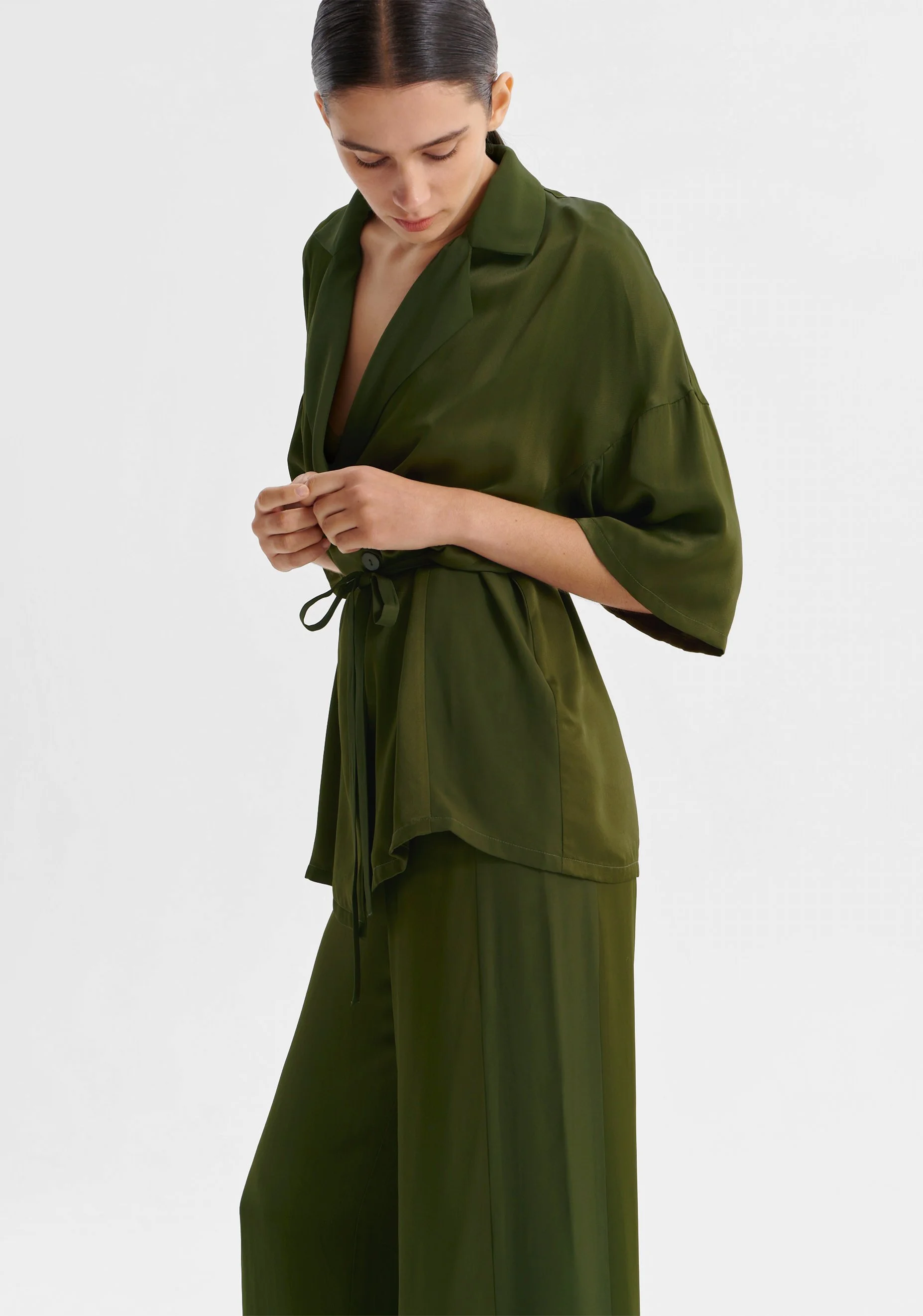 Morrison-Alana-Pant-Olive_CottonWool (5).jpg