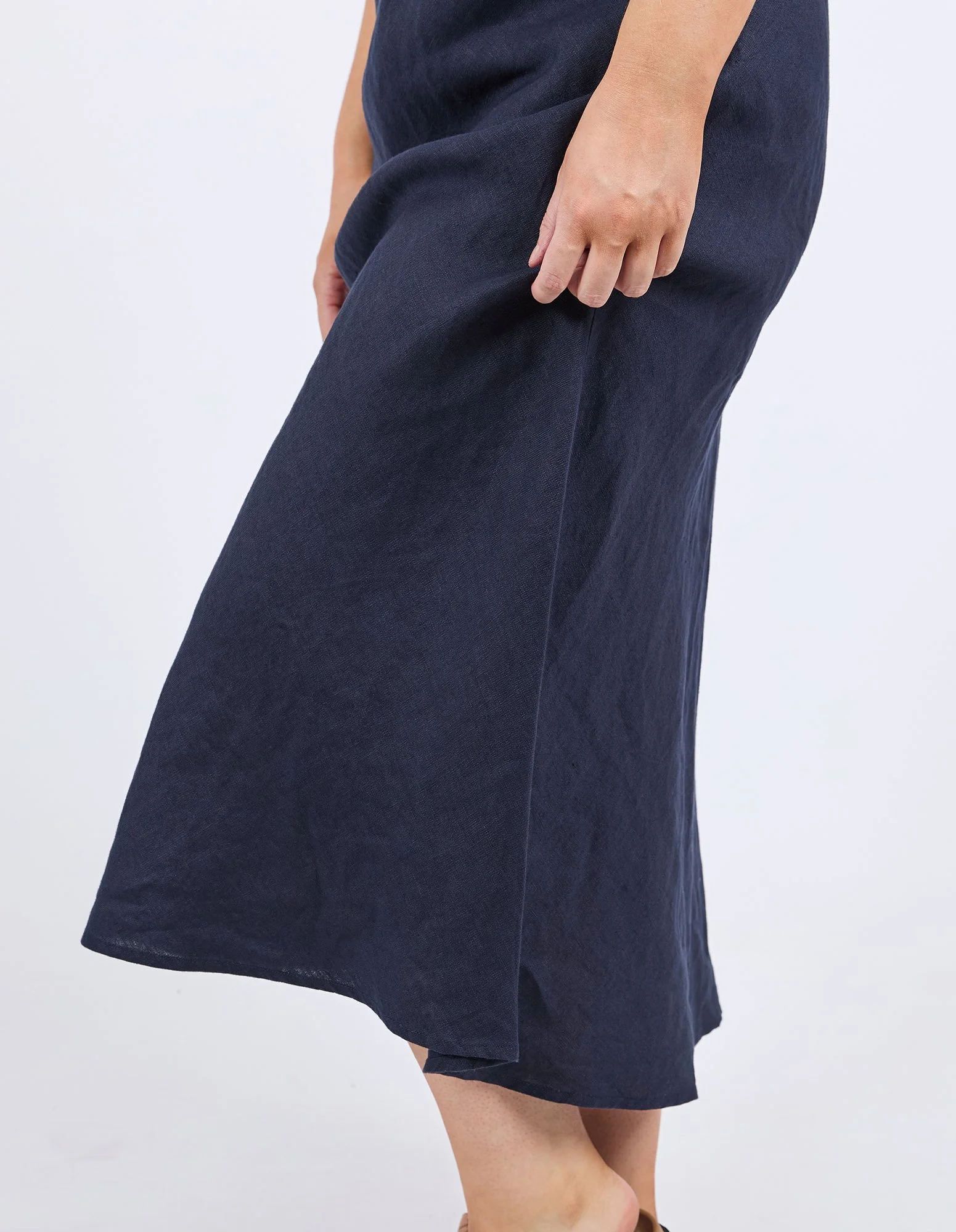 Elm-Eleni-Bias-Linen-Skirt-Navy-CottonWool