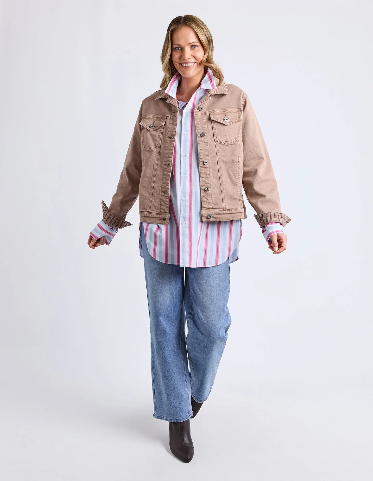 Elm-Tilly-Jacket-Taupe-81D1426-CottonWool (3).jpg