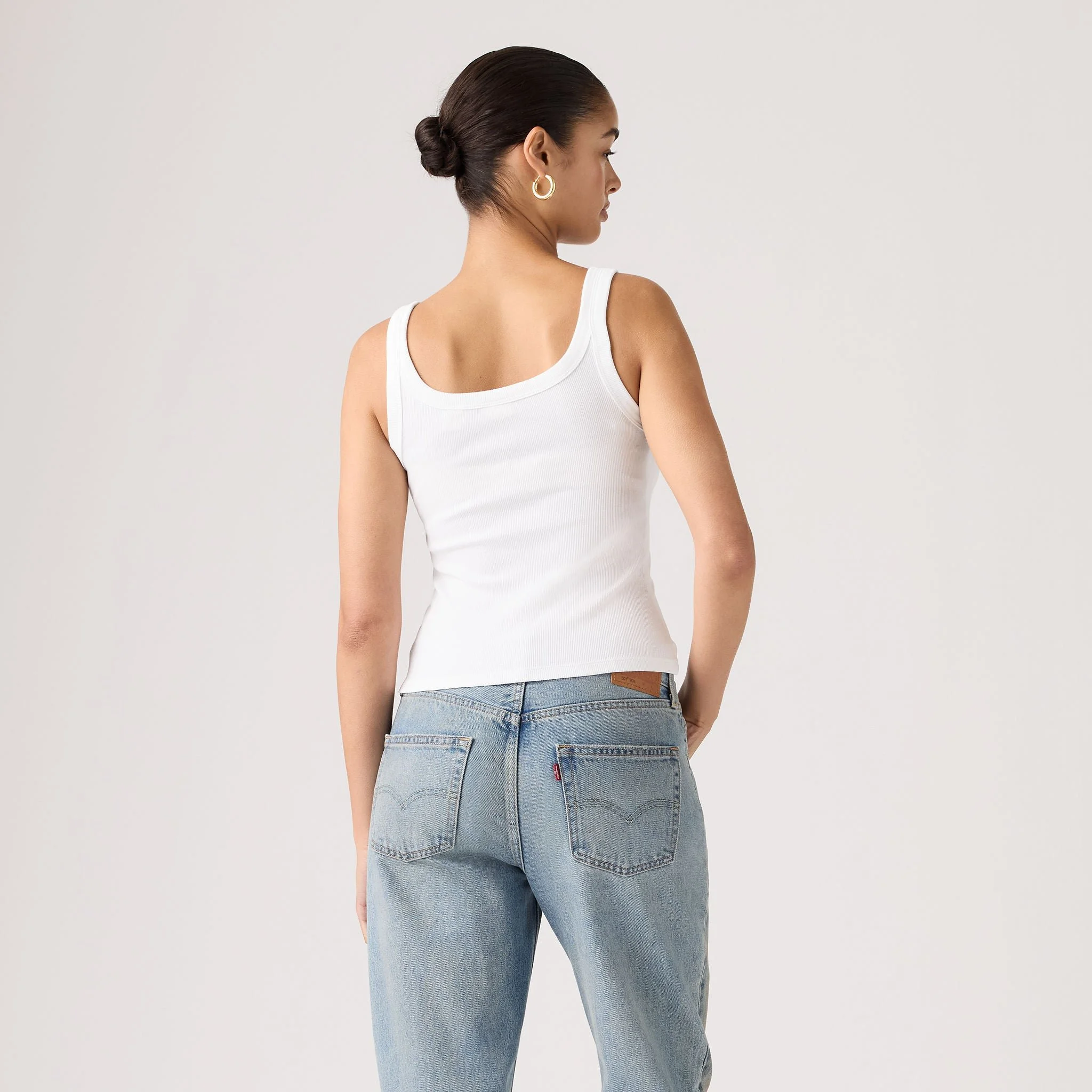 Levis-Essential-Rib-Tank-White-005IN-0000-CottonWool (6).jpg
