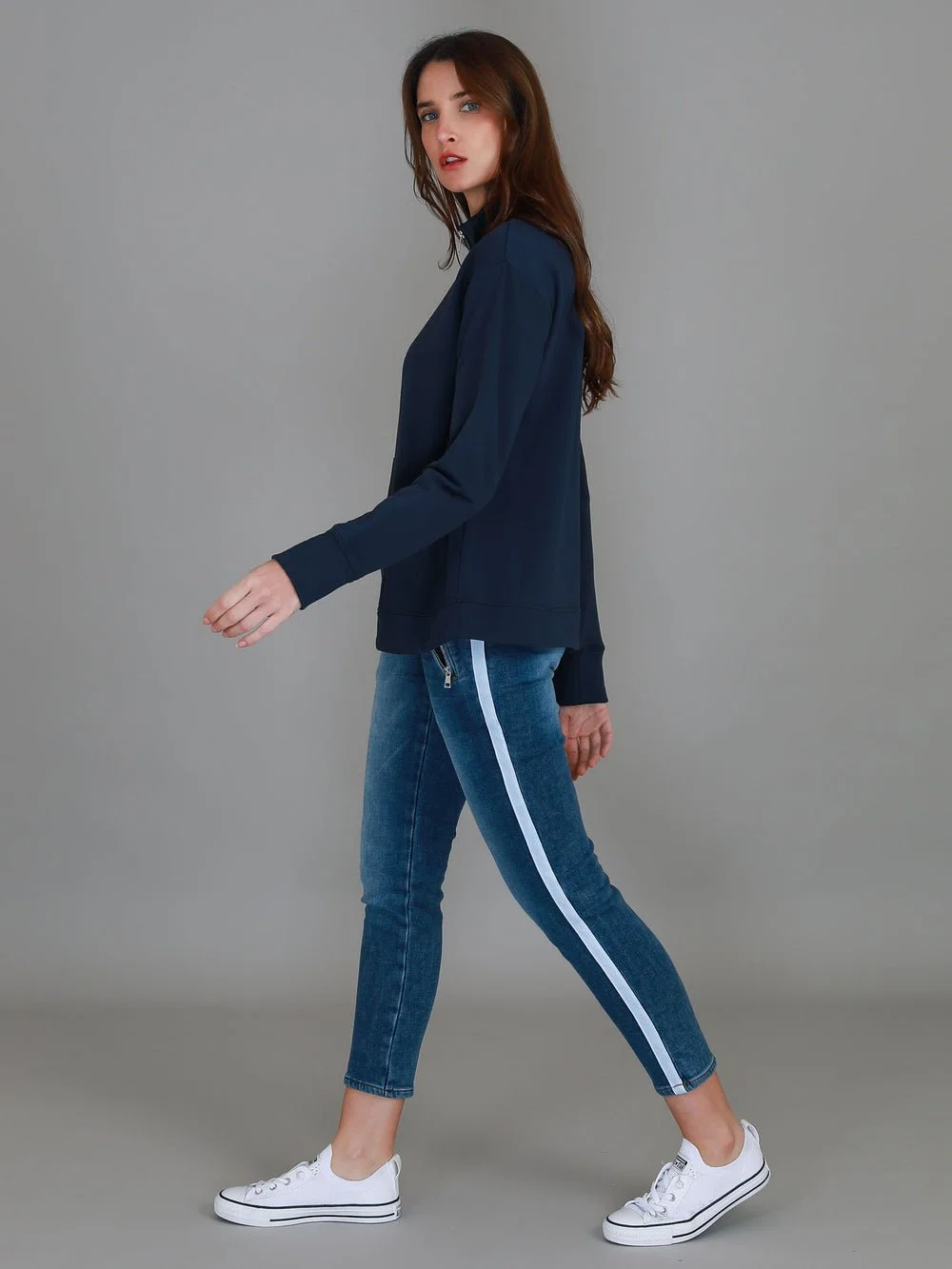 3rd-Story-Gianna-Half-Zip-Sweatshirt-Ink-CottonWool (3).jpg