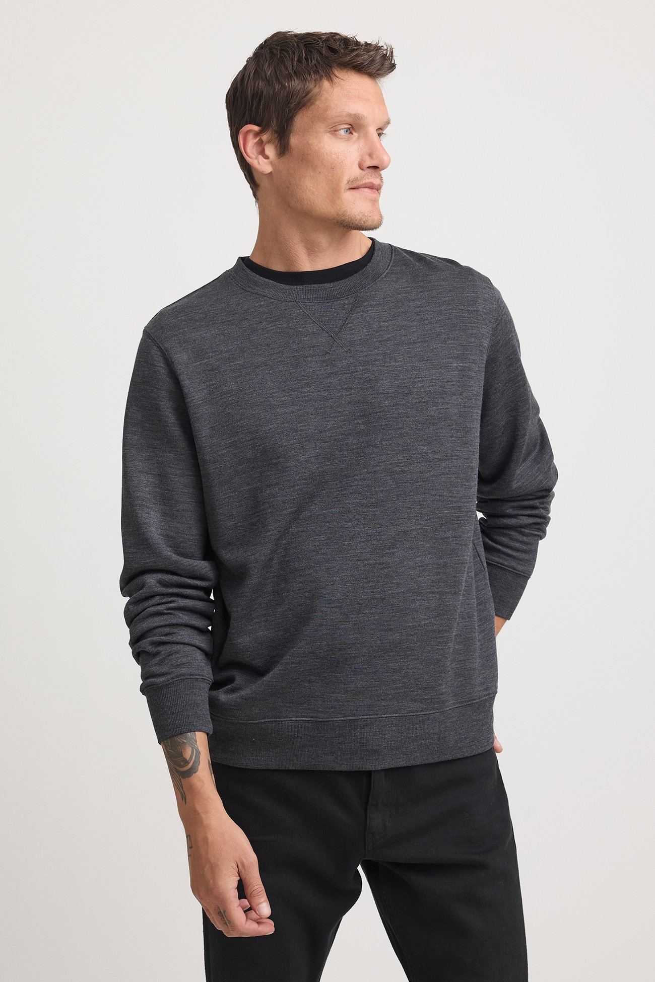 Toorallie-Lounge-Crew-Sweat-Charcoal-CottonWool