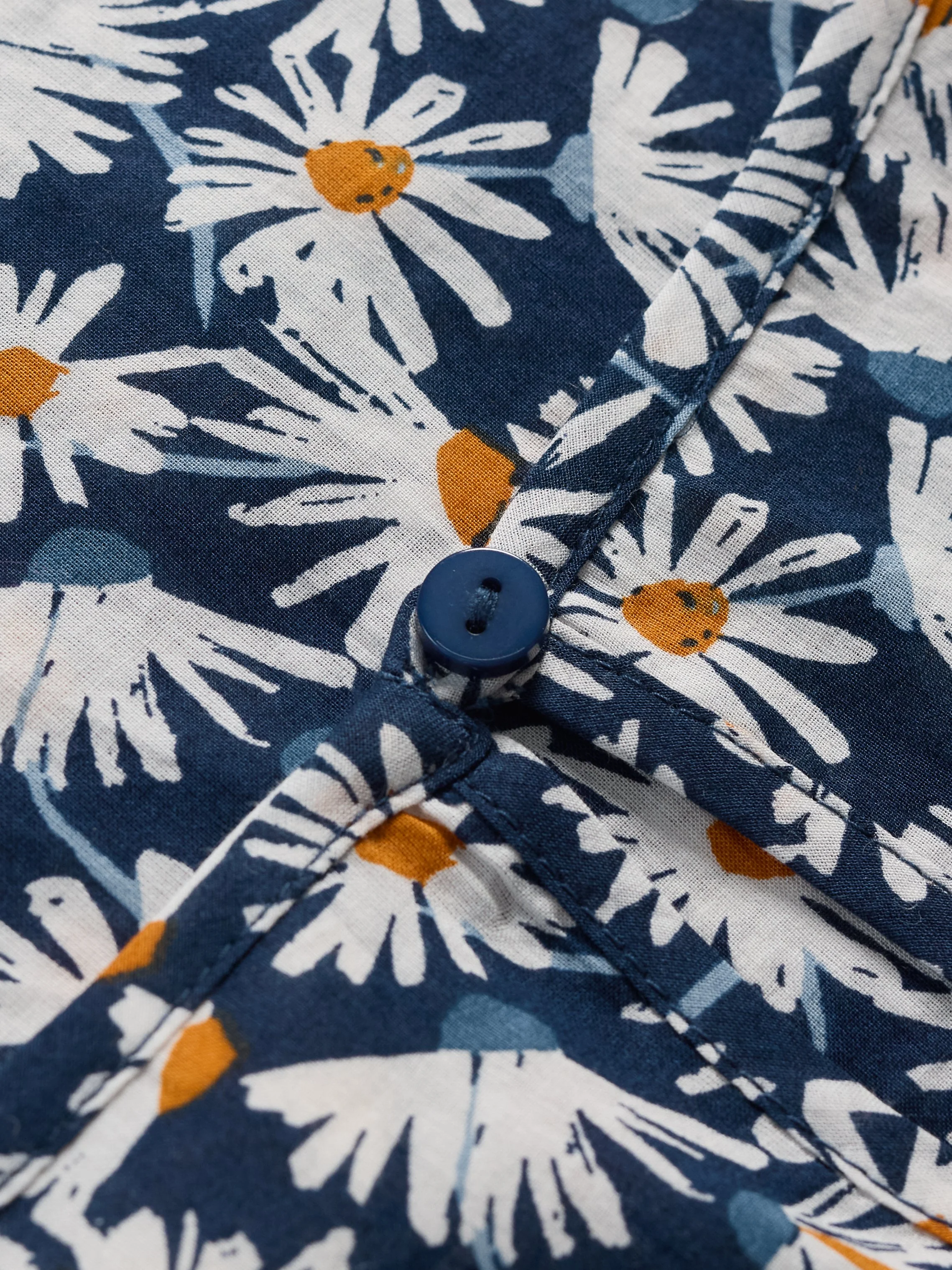 Seasalt-Garden Gate Top II - Scatter Daisy Maritime - CottonWool.jpg