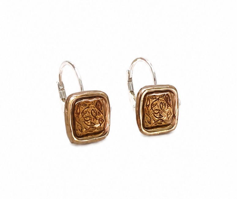 Pesci-Che-Volano-Quadratino-Earrings-Mustard-CottonWool+%282%29.png