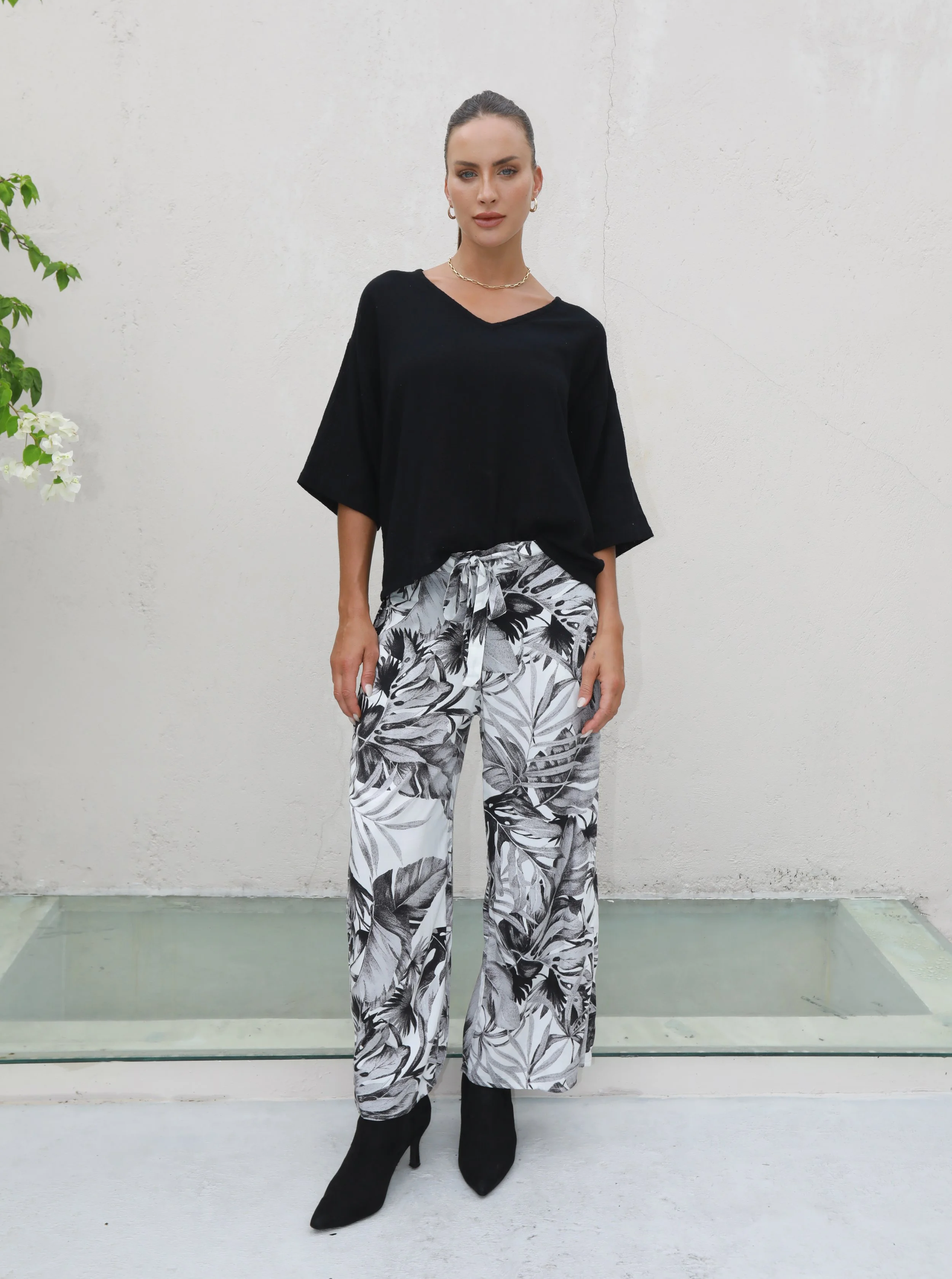 Carbon Kaia Palm Print Pants
