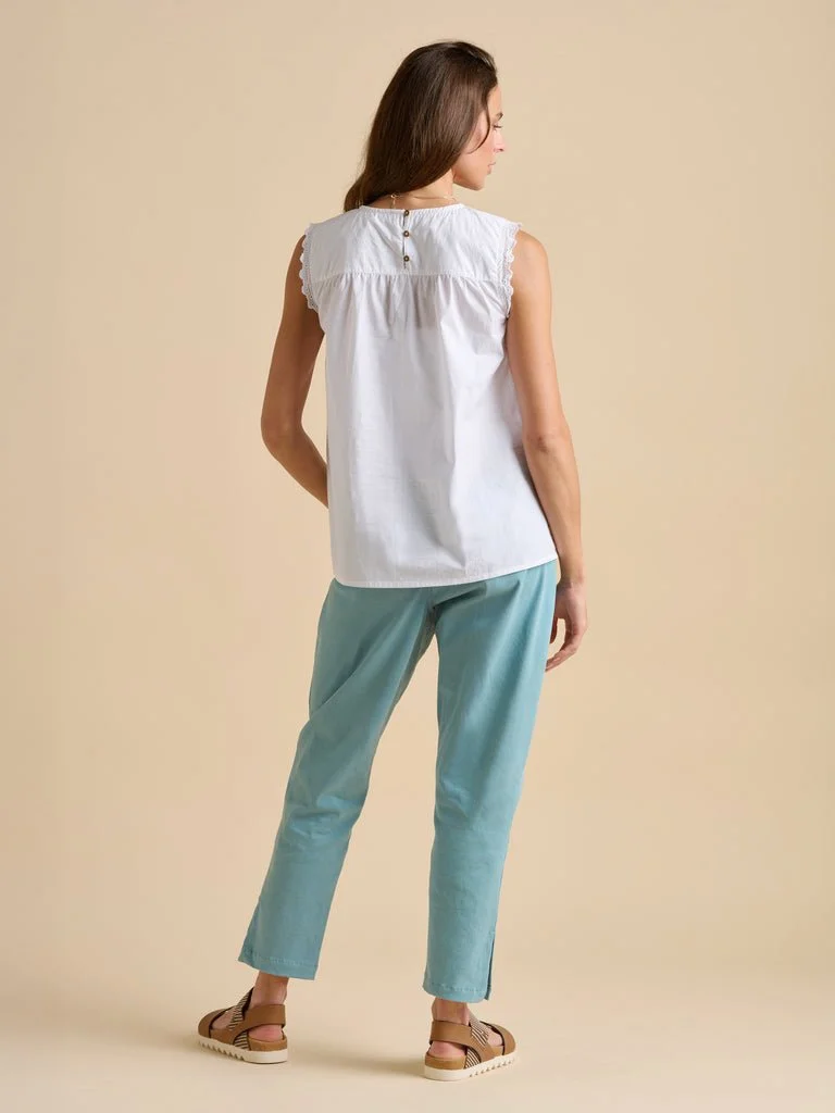 Brakeburn-Resort-Sleeveless-Blouse-White-CottonWool (3).jpg
