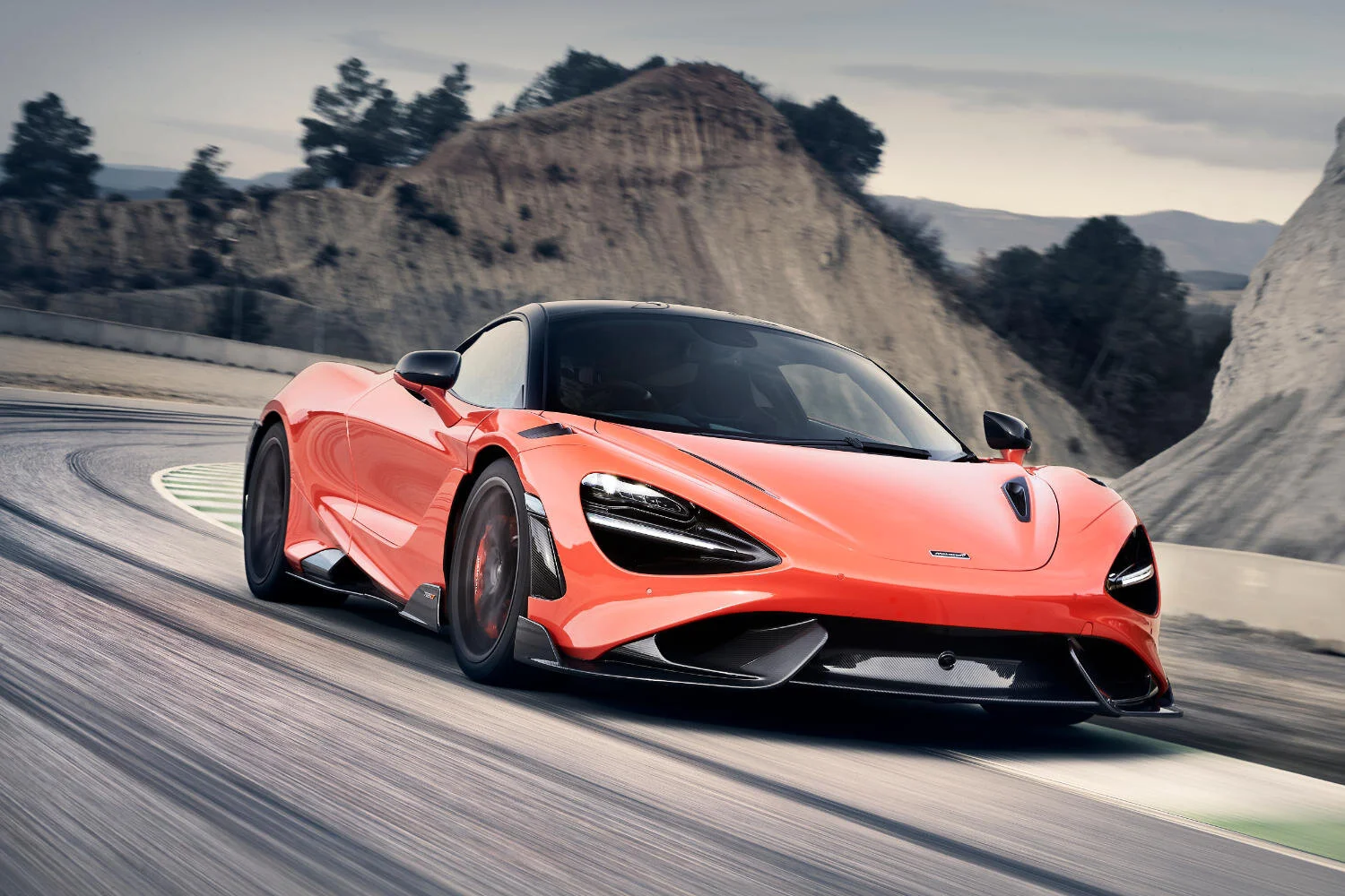 Large-11857-McLaren-765LT.jpg