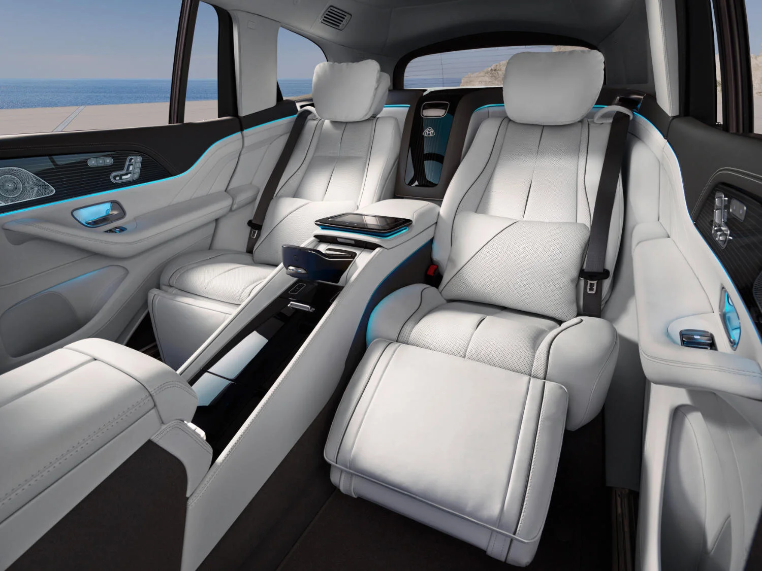 Mercedes-Maybach GLS 19C0796_010-source.jpg