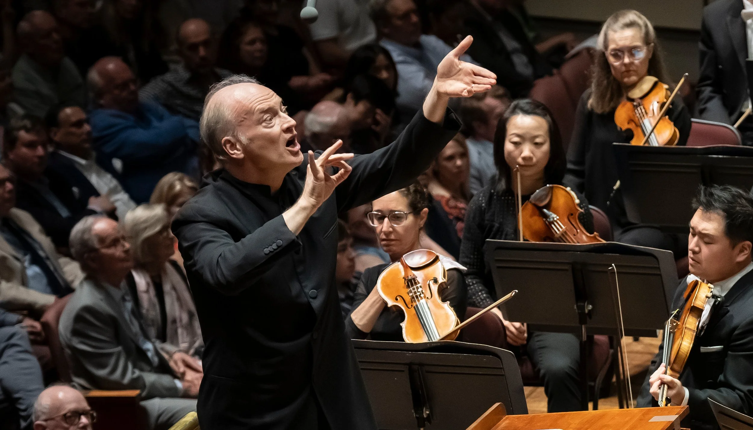 National Symphony Orchestra: Noseda Conducts Exotic Tales
