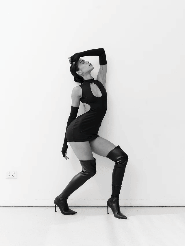 Renatadotjpg-latisha-model-test-shoot.gif