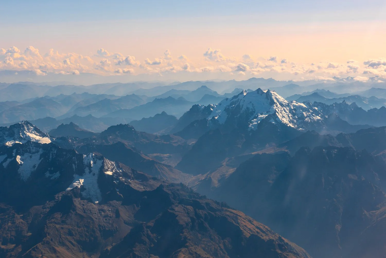 Sunrise rays of light in the mountains - Cusco, Peru