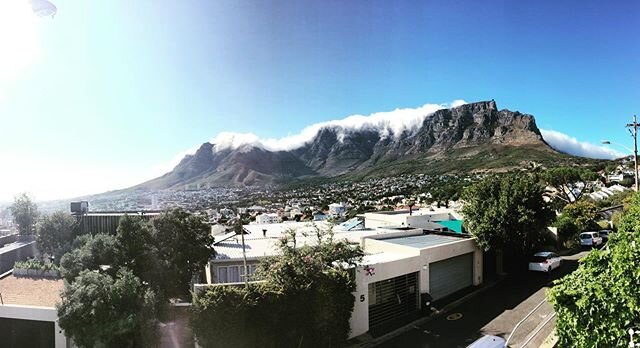 Waking up to this view doesn&rsquo;t get old! @radium_hall_guesthouse 
#capetown #southafrica #accomadation #holiday #themothercity #slaapstad #summervibes