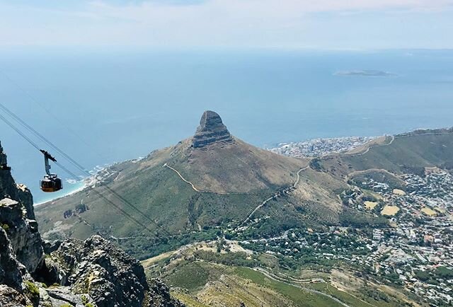 Tourist vibes #lionshead #cablecar #slaapstad #capetown #southafrica #workingholiday #views #themothercity
