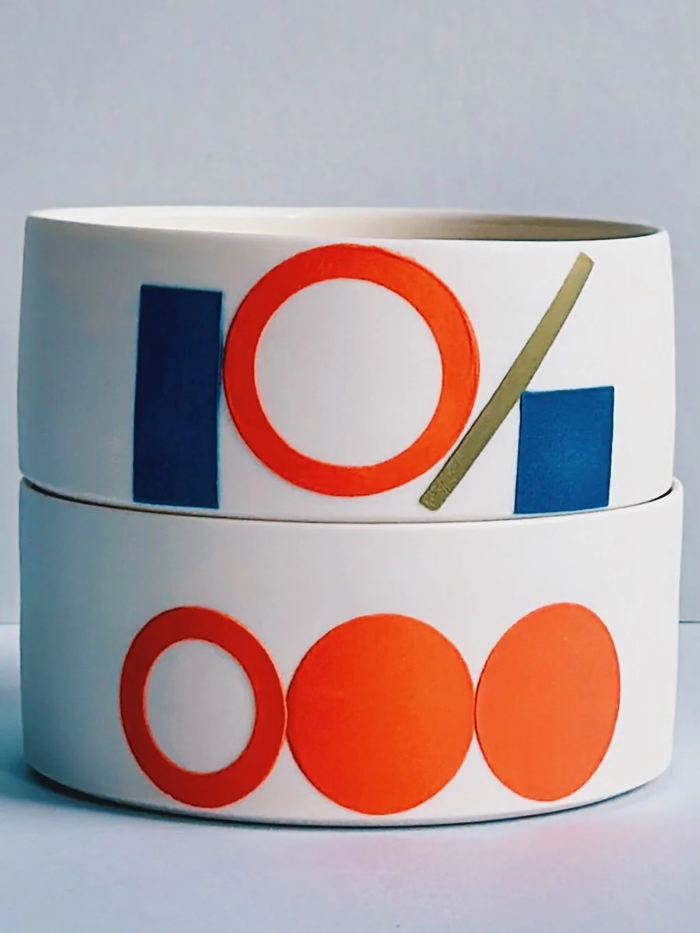 New midi dish designs with coloured slip stencilled shape combinations 
.
.
.
.
.
#handmade #wheelthrown #porcelain #porcelainpottery #carshaltonartists