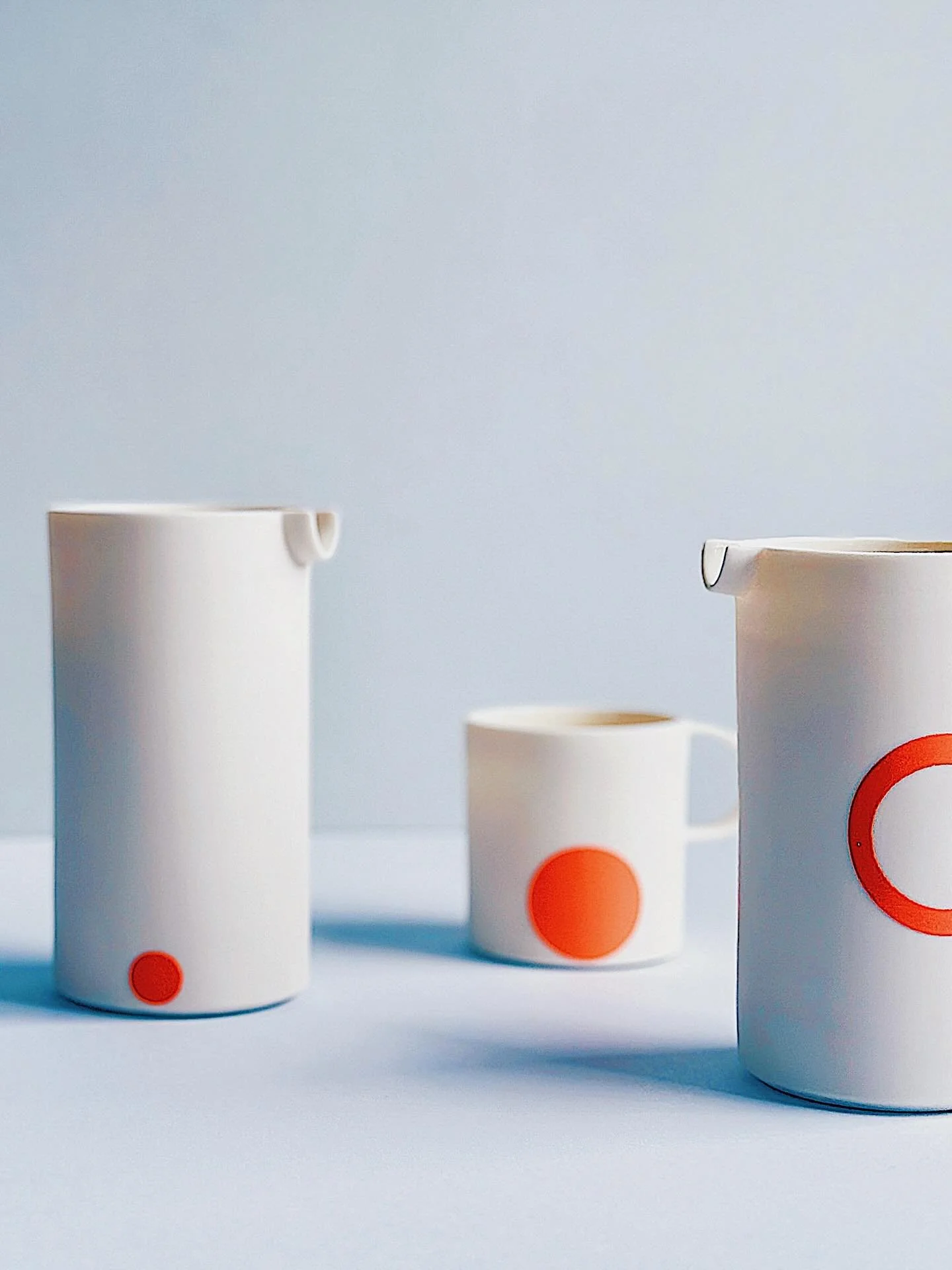Red slip on polished porcelain 
.
.
.
.
.
 #wheelthrown #porcelain #studiopottery #contemporaryceramics #carshaltonartists