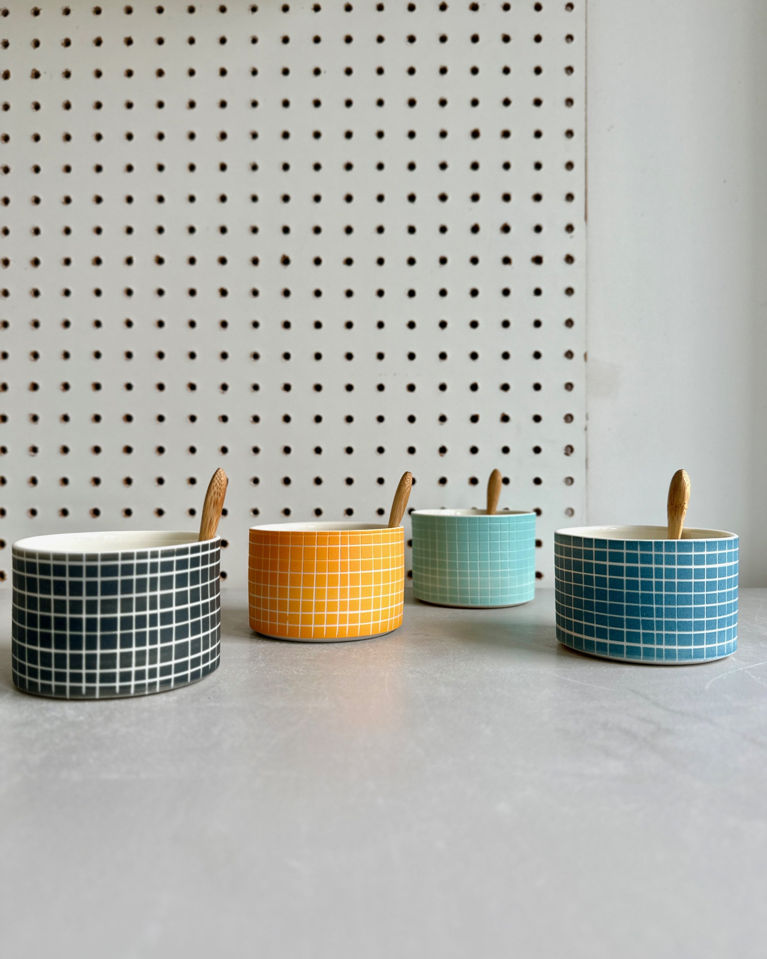 Porcelain Condiment Pot (Sgraffito)