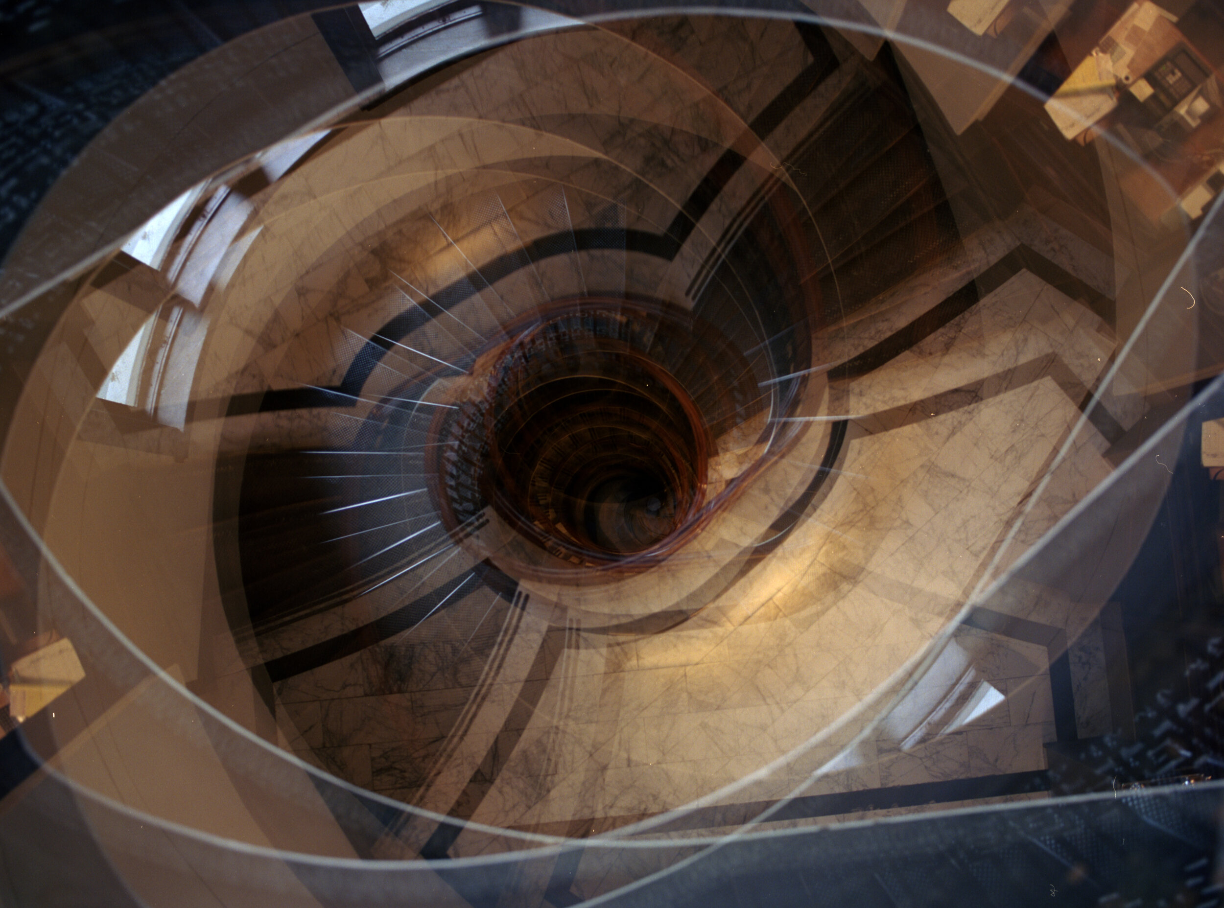 CCSpiralStairs001.jpg