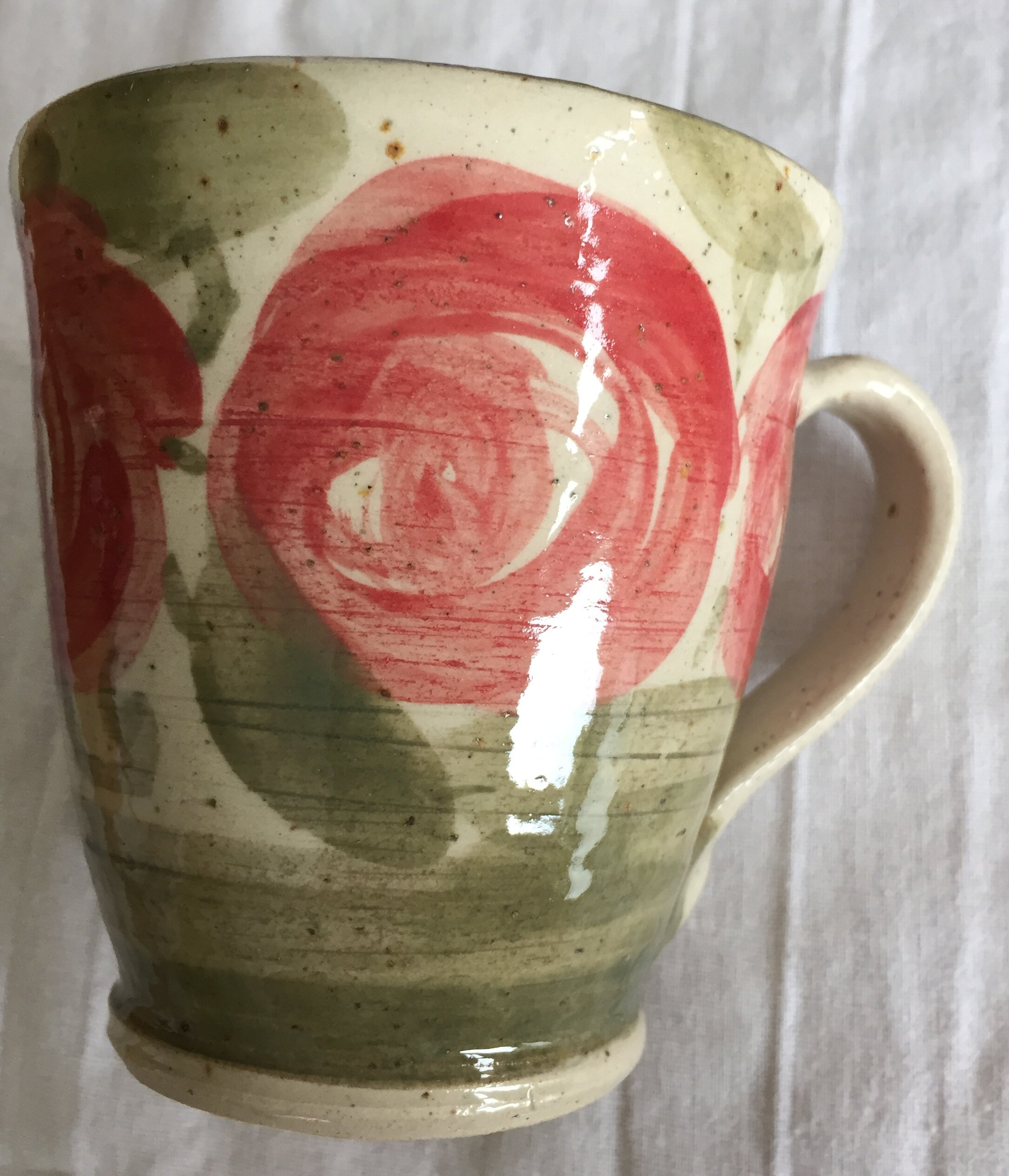 Tasse mit Rosenmotiv