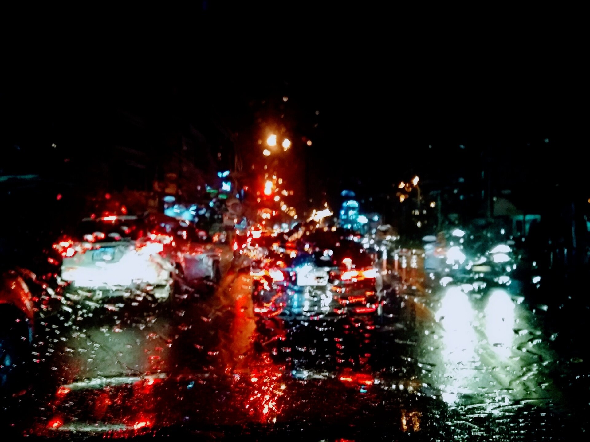 night-driving-in-rain.jpg