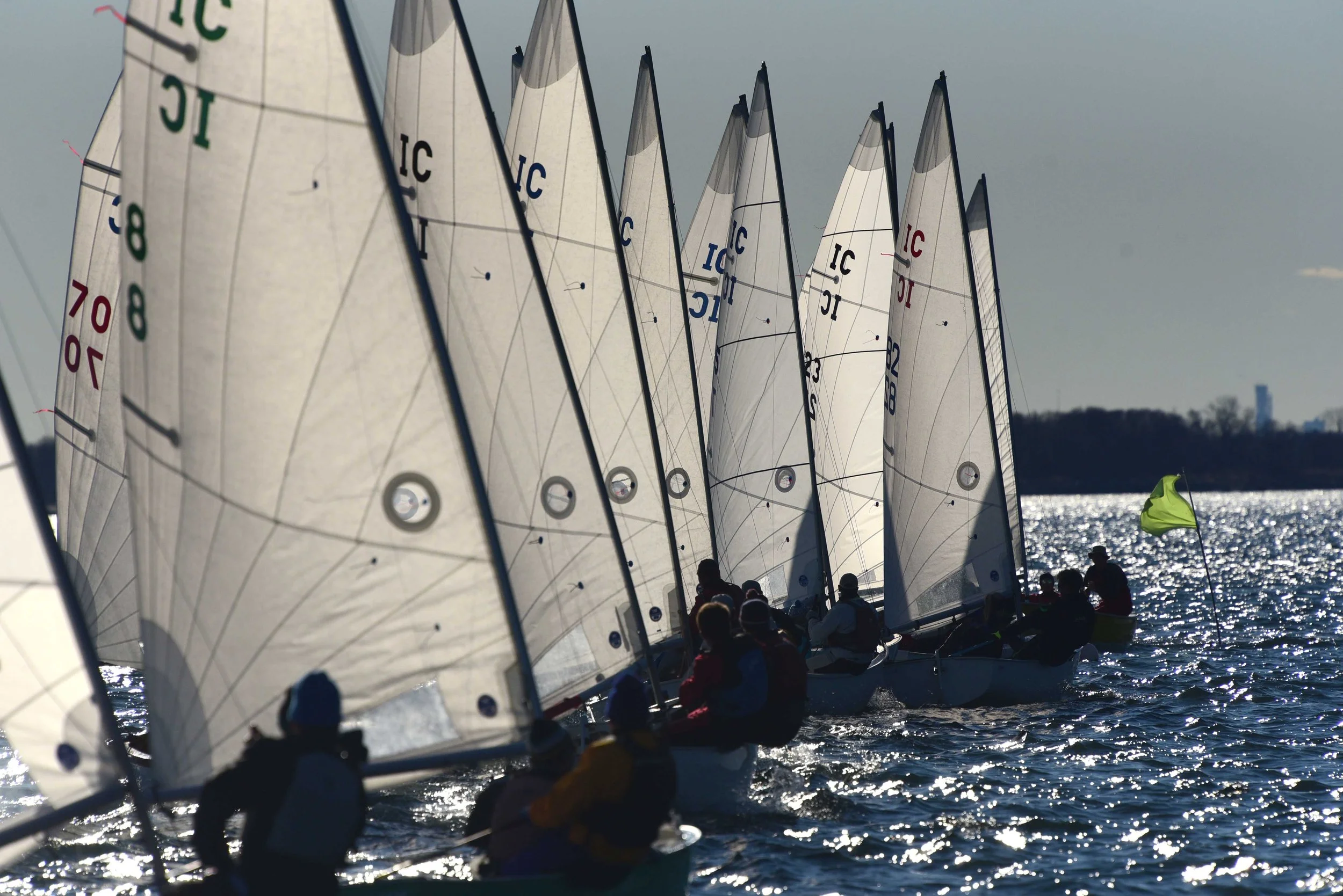 Starting 32 boats can be tricky...