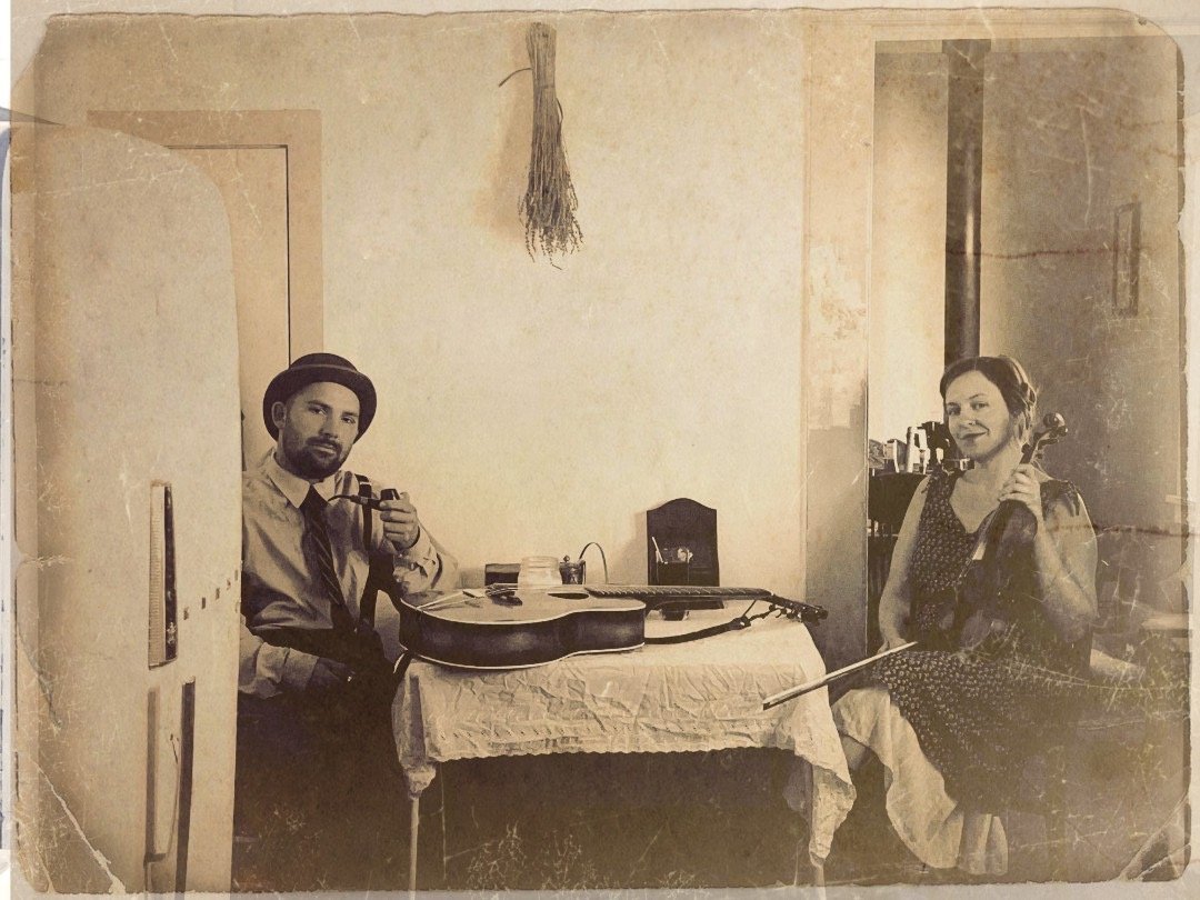 Live Music: Lickety Split