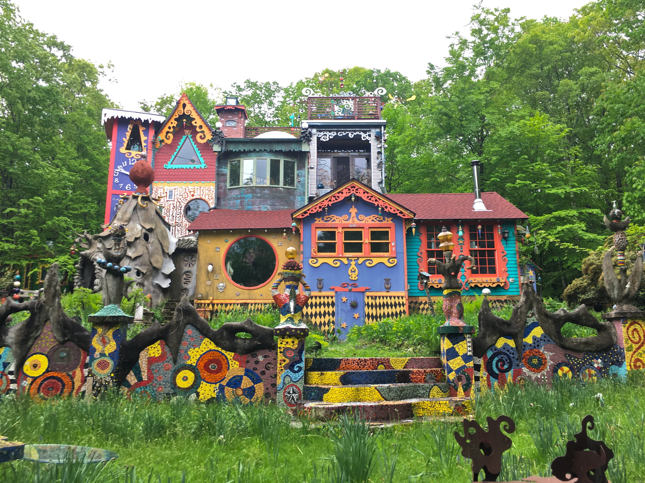 The_main_house_at_Luna_Parc_as_seen_in_2018.jpg