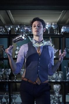 b29b7de9a95b865bf775fd9dec6bad80--the-magicians-hale.jpeg