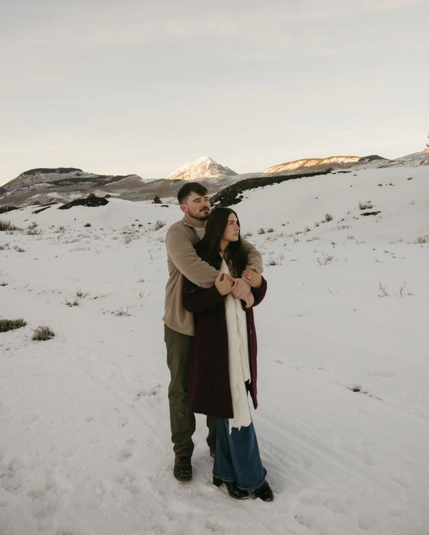 &lsquo;Tia the season for getting ENGAGED 💍 ✨ 🏔️ 

Zach reached out to be a few months ago asking us to photograph his proposal to Lauren. They were going to be spending the weekend in Crested Butte and beyond that had no plans. 

Insert a few phon