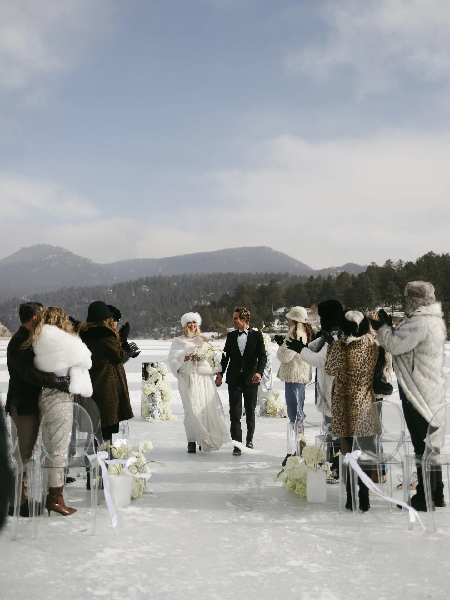 It&rsquo;s kinda snowing today so here are some pretty winter pics ❄️ 

#denverwedding #mountainwedding #denverweddingphotographer #coloradospringsweddingphotographer #rockymountainbride