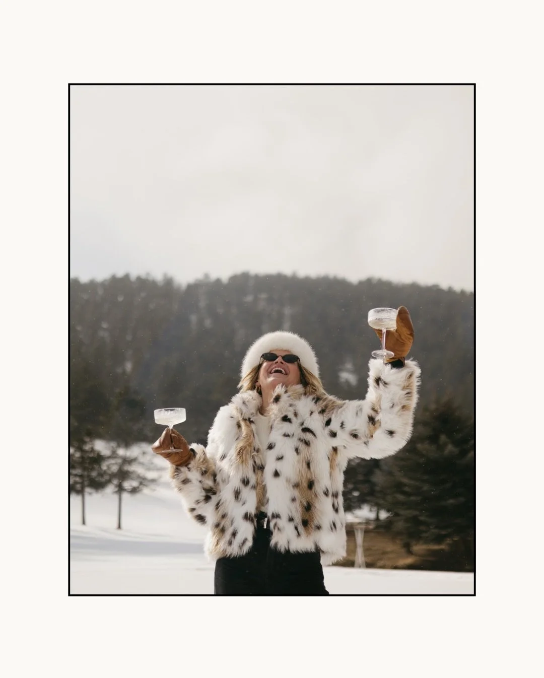 When you&rsquo;re this pumped to get engaged 🥂 

Documenting surprise proposals are some of my absolute favorite moments. The raw emotion. The excitement. The anticipation of hearing that YES. So many beautiful feelings unfold in such a short time f